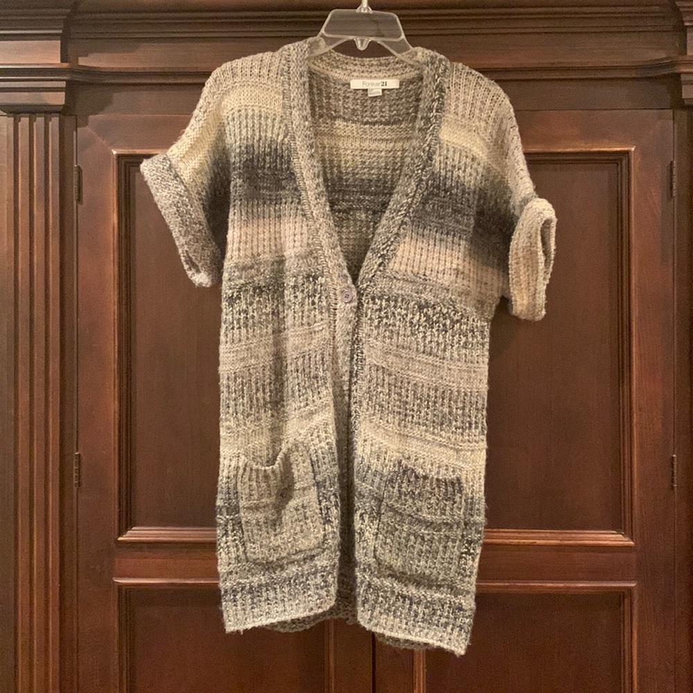 Short-sleeve, sweater cardigan